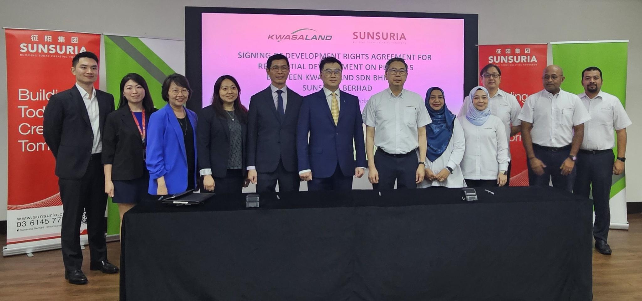  BURSA SGX Stock Name   Home Sunsuria gets development rights for RM492 mil project in Kwasa Damansara Sunsuria gets development rights for RM492 mil project in Kwasa Damansara